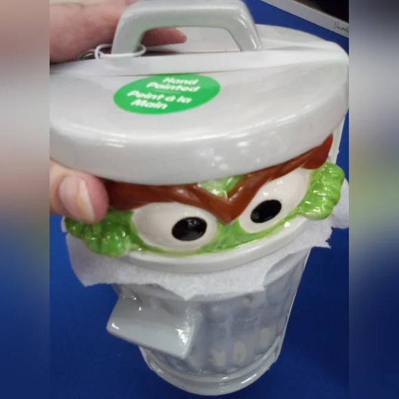Sesame Street Cookie Jar (Temp Sold Out)) - Picture 5 of 6